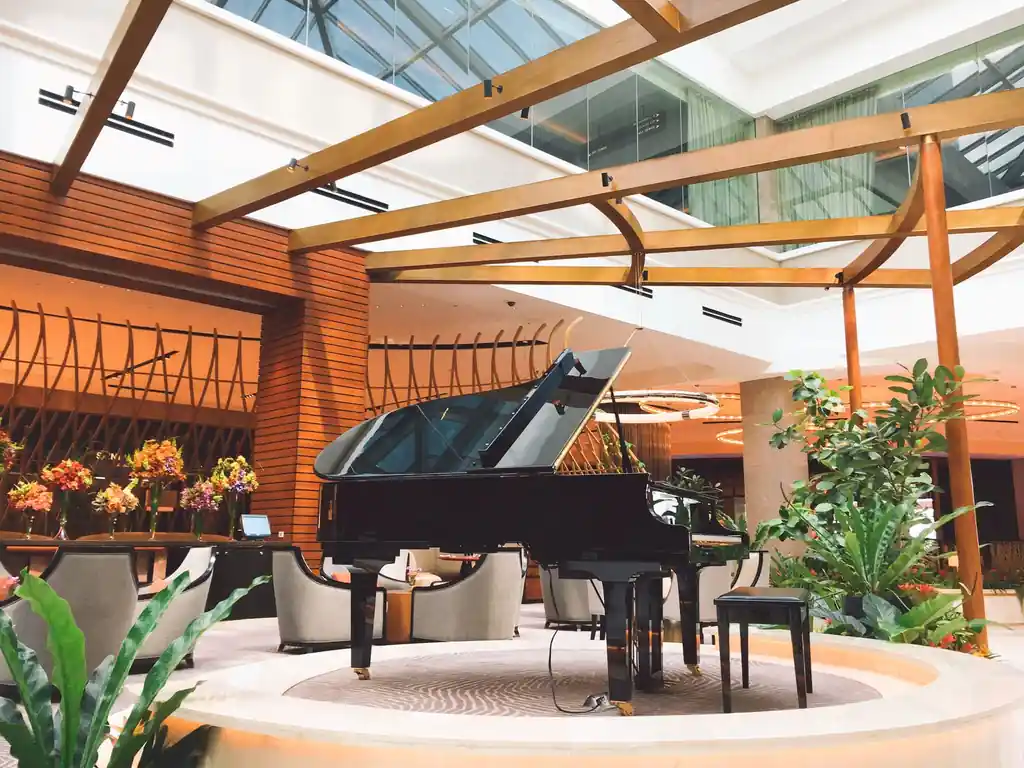 Norquellian Royal Lodge Elegant Lobby