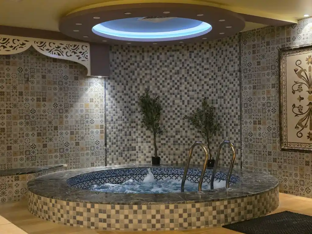 Spa medence